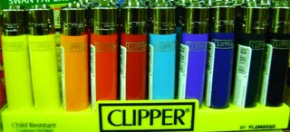 10 Colorful Clipper Standard Lighters — photo 2