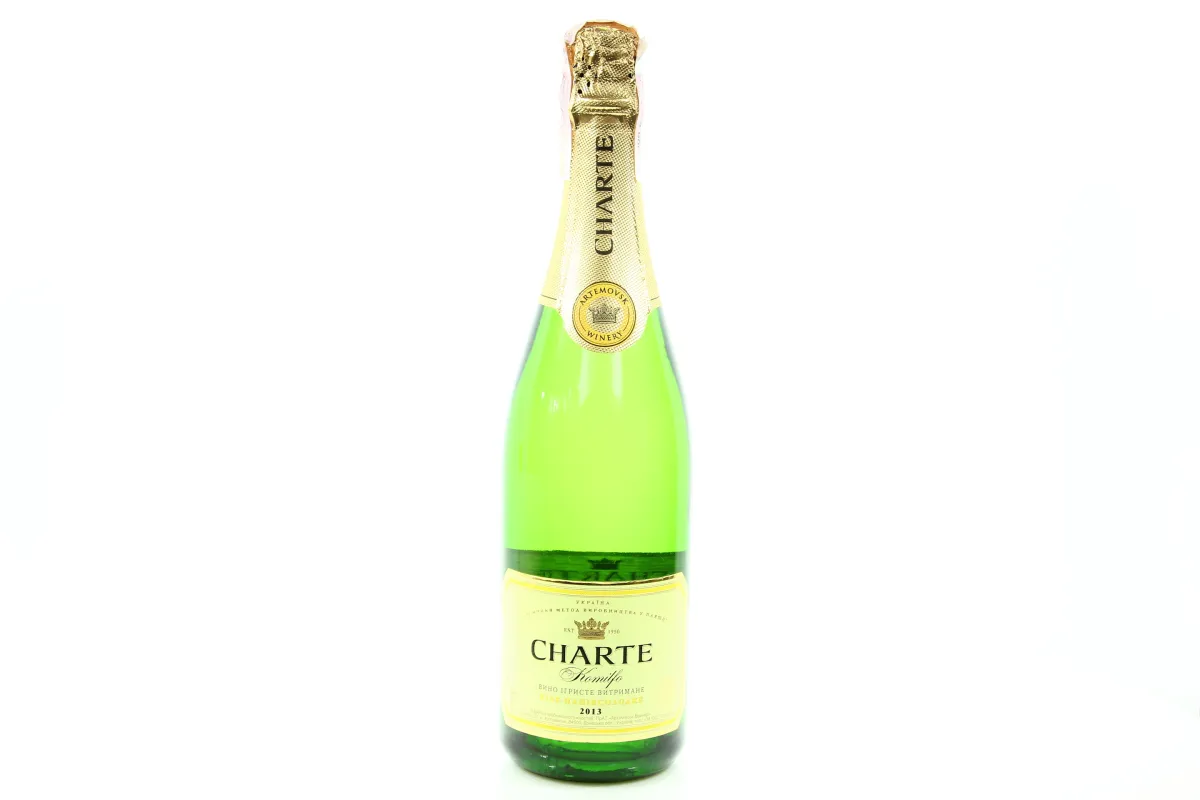 Charte Komilfo Sparkling Wine 2011 0.75L