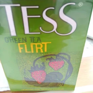 Tess Flirt Green Loose Leaf Tea with Strawberry and Apple 100g — photo 4