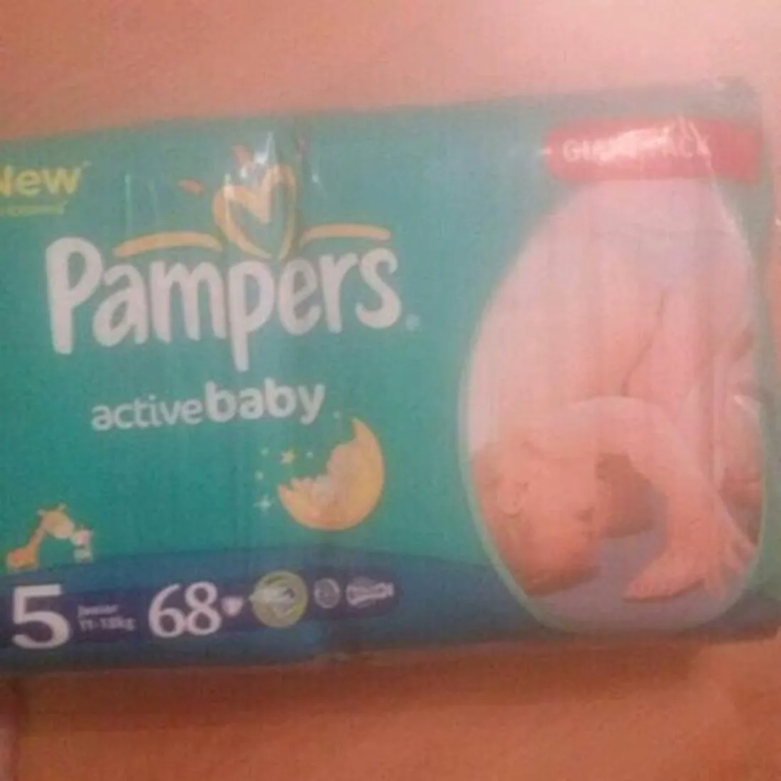 Pampers Active Baby-Dry Diapers Size 5 Junior (11-18 kg) 68 pcs