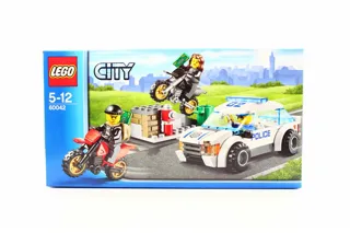 Lego City Police High-Speed Police Chase 109 Pieces — photo 3