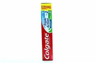 Colgate Triple Action Toothpaste 150ml — photo 2