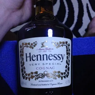 Hennessy VS Cognac 0.7 — photo 7