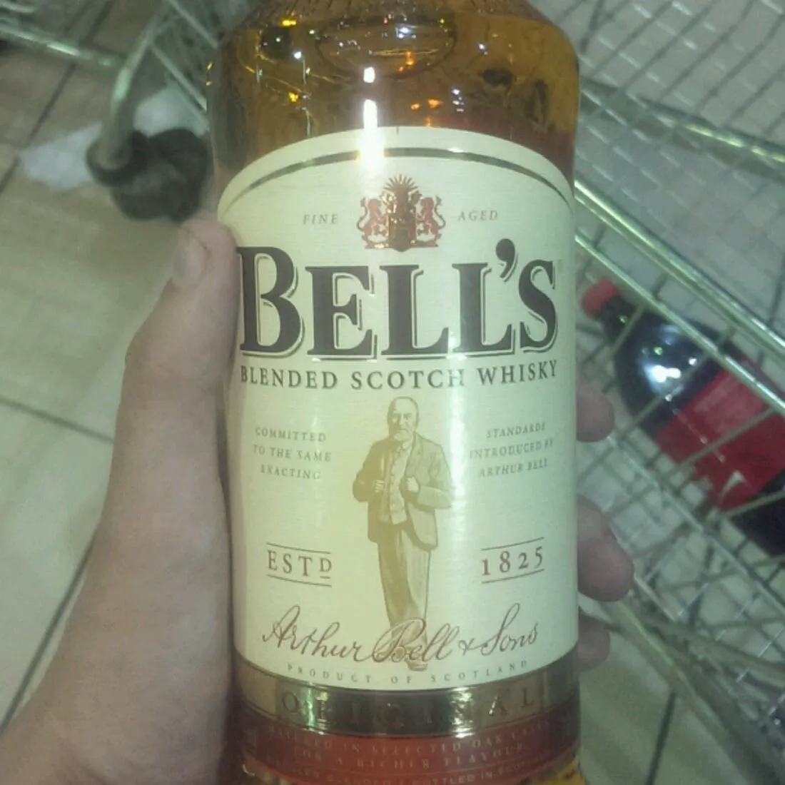 Віскі Bells Original 3 роки 40% 0.7 л