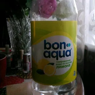 Bon-aqua sparkling drinking water with lemon flavor 2L — photo 2