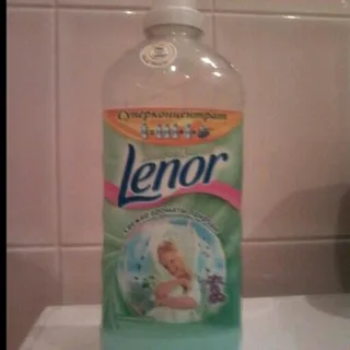 Lenor Alpine Meadows Concentrated Fabric Softener 2L — photo 4
