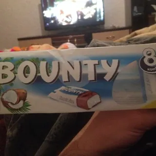 Bounty Chocolate Bar 7+1 220g — photo 2