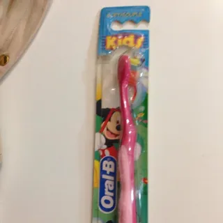 Oral-B Kid's Children's Soft Toothbrush 1pc — photo 4