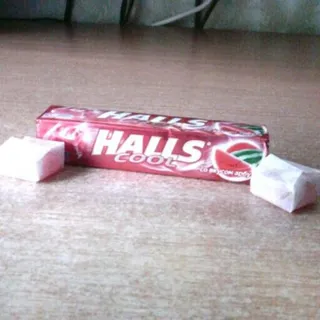 Halls Watermelon Refreshing Lollipops, 33 g — photo 4