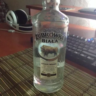 Zubrowka Biala Vodka 40% Glass Bottle 0.5L — photo 3