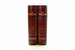 Hennessy Cognac (book) 0.7 L — photo 3