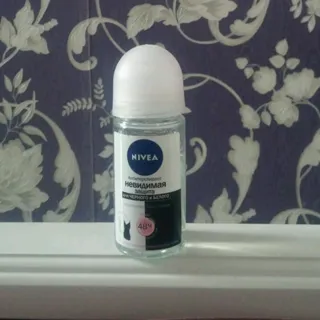 Nivea Invisible Black & White Clear Roll-On Antiperspirant for Women 50ml — photo 6