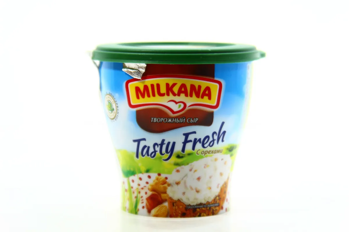 Milkana curd cheese with nuts 59% cup 150g
