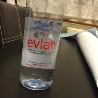 Evian Still Mineral Water 0.5L — photo 3