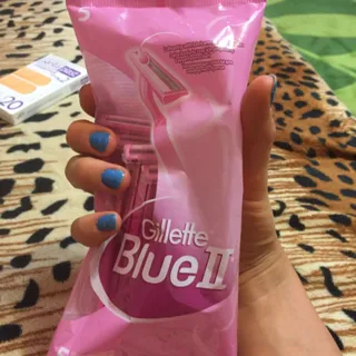 Gillette Blue II Disposable Razor 5pcs — photo 4