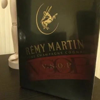 Remy Martin VSOP Cognac 0.5L — photo 4