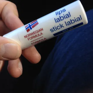 Balm lipstick with a protection factor of SPF20 Neutrogena 4.8g — photo 2