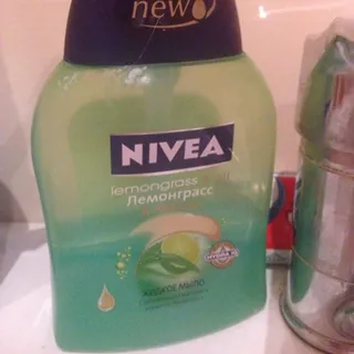 Nivea Liquid Soap Lemongrass and Oil 250ml — photo 8