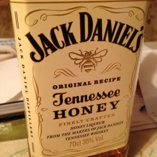 Jack Daniels Tennessee Honey Liqueur 35% 0.7L — photo 9