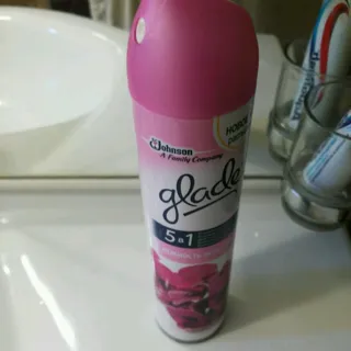 Glade 5-in-1 Air Freshener Aerosol Petal Tenderness 300ml — photo 10