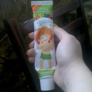 Antoshka Children's Hygienic Cream with String and Chamomile Extract 44g Tube — photo 4