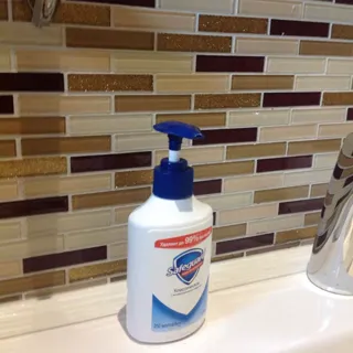 Safeguard Classic Dazzling White Liquid Antibacterial Soap 225ml — photo 11