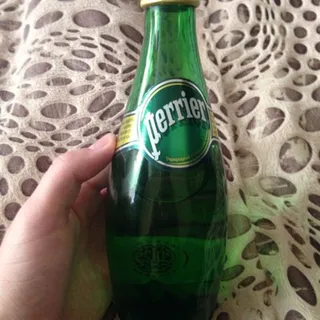 Perrier Sparkling Mineral Water Glass Bottle 0.33L — photo 2