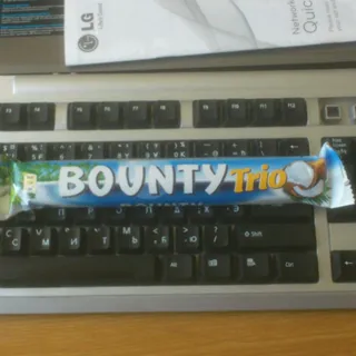 Bounty Trio Chocolate Bar Flow Pack 82.5g — photo 8