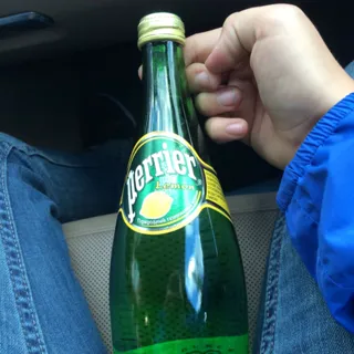 Perrier Lemon Mineral Still Water Glass Bottle 0.75L — photo 3