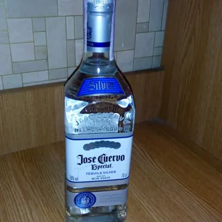 Jose Cuervo Especial Silver Tequila 0.7L — photo 7