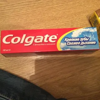 Зубна паста Colgate Міцні Зуби Свіже Дихання 100 мл — фото 2