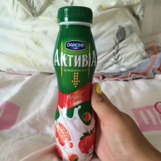 Bifidoyogurt Danone Activia strawberry wild strawberry 1.5% plastic bottle 290g — photo 2