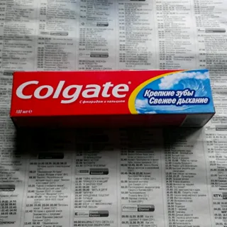 Зубна паста Colgate Міцні Зуби Свіже Дихання 100 мл — фото 3