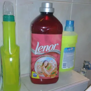 Lenor Fabric Softener Freshness of Garden Flowers 1.8L — photo 2