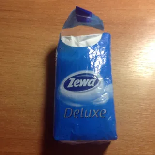 Zewa Deluxe 3-Ply Paper Tissues 10 Packs of 10 — photo 5