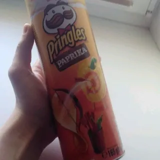 Pringles Paprika Potato Chips Tube 165g — photo 3