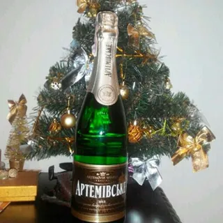 Artemovsk White Semi-Sweet Sparkling Wine Aged 0.75L Glass Bottle — photo 4