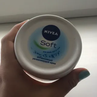 Nivea Soft Moisturizing Face, Hand & Body Cream 200ml — photo 10