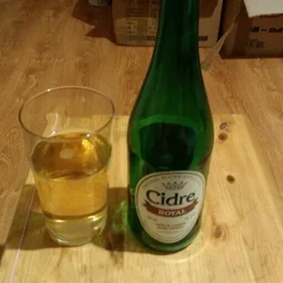 Royal Fruit Apple Semi-Sweet Cider Glass Bottle 0.7L — photo 2