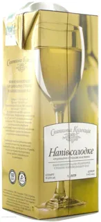 Prazdnichnaya Kollektsiya White Semi-Sweet Wine 1000ml — photo 4