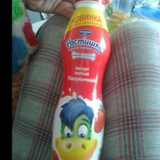 Danone Rastishka Strawberry Drinking Yogurt 1.5% 580g — photo 3