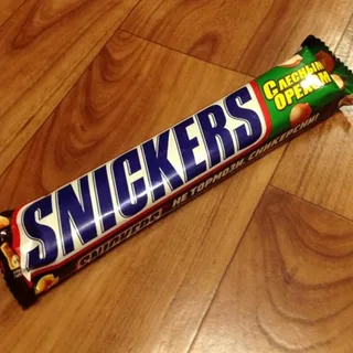 Snickers chocolate bar with hazelnuts flow pack 81g — photo 9