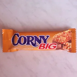 Батончик Corny Big з арахісом у молочному шоколаді — фото 3