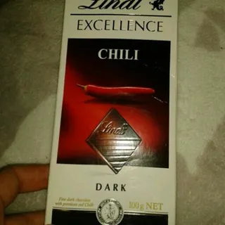 Lindt Excellence Dark Chocolate with Chili Extract 100g Bars — photo 11