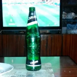 Carling Light Beer 4% Glass Bottle 0.5L — photo 2