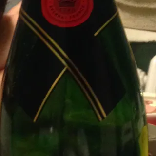 Moet Chandon Imperial Brut White Champagne 12% 0.75L Gift Box — photo 3