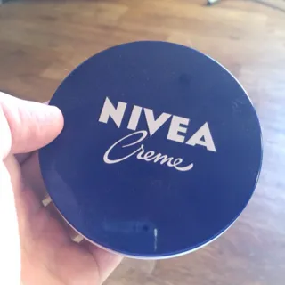 Зволожуючий крем Nivea універсальний 150 мл — фото 8
