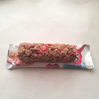 Nestle Fitness Bar with Whole Grains and Strawberry 23.5g — photo 4