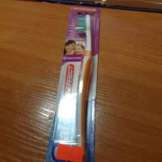 Oral-B 3-Effect Gentle Whitening Toothbrush Medium 1pc — photo 5