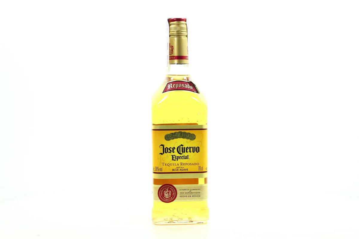 Jose Cuervo Especial Reposado Tequila 38% Glass Bottle 0.7L